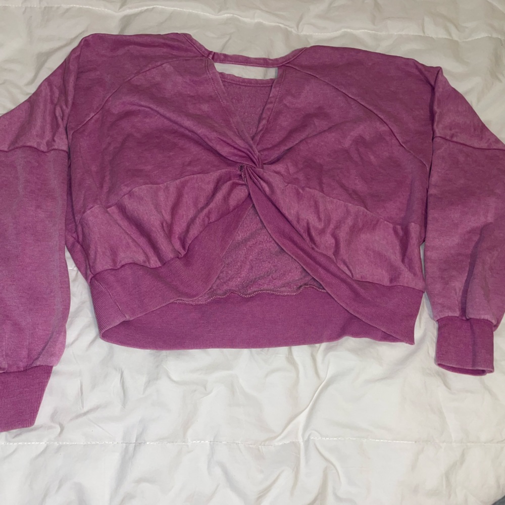 Cropped workout sweatshirt